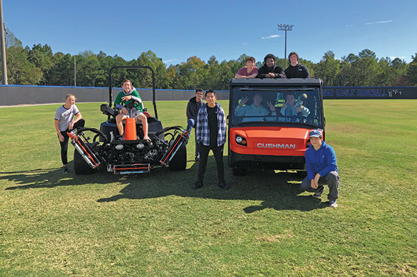 South Forsyth High School turfgrass students (Photo: Russ Bayer)