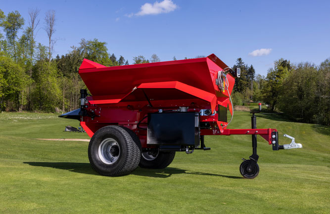 Redexim launches self‑powered topdresser for UTVs and sensitive turf